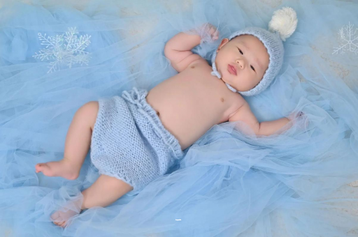 晋城三个月宝宝挠耳朵 晋城三个月宝宝挠耳朵